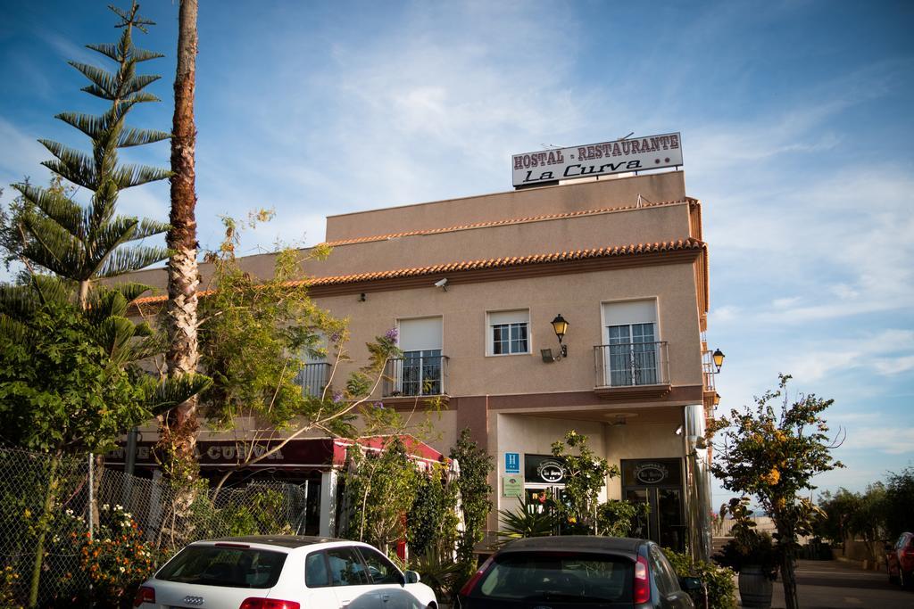 Restaurante La Curva Pensión